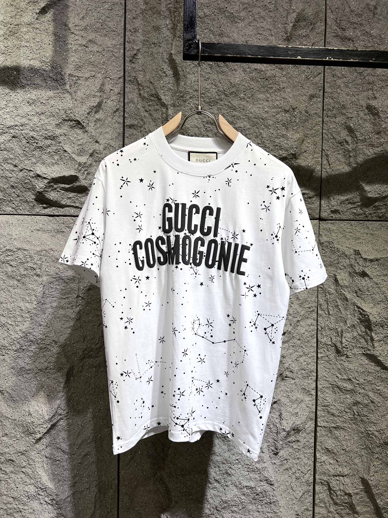 オシャレにお得100%新品gucci半袖コピー ショートTシャツ_1