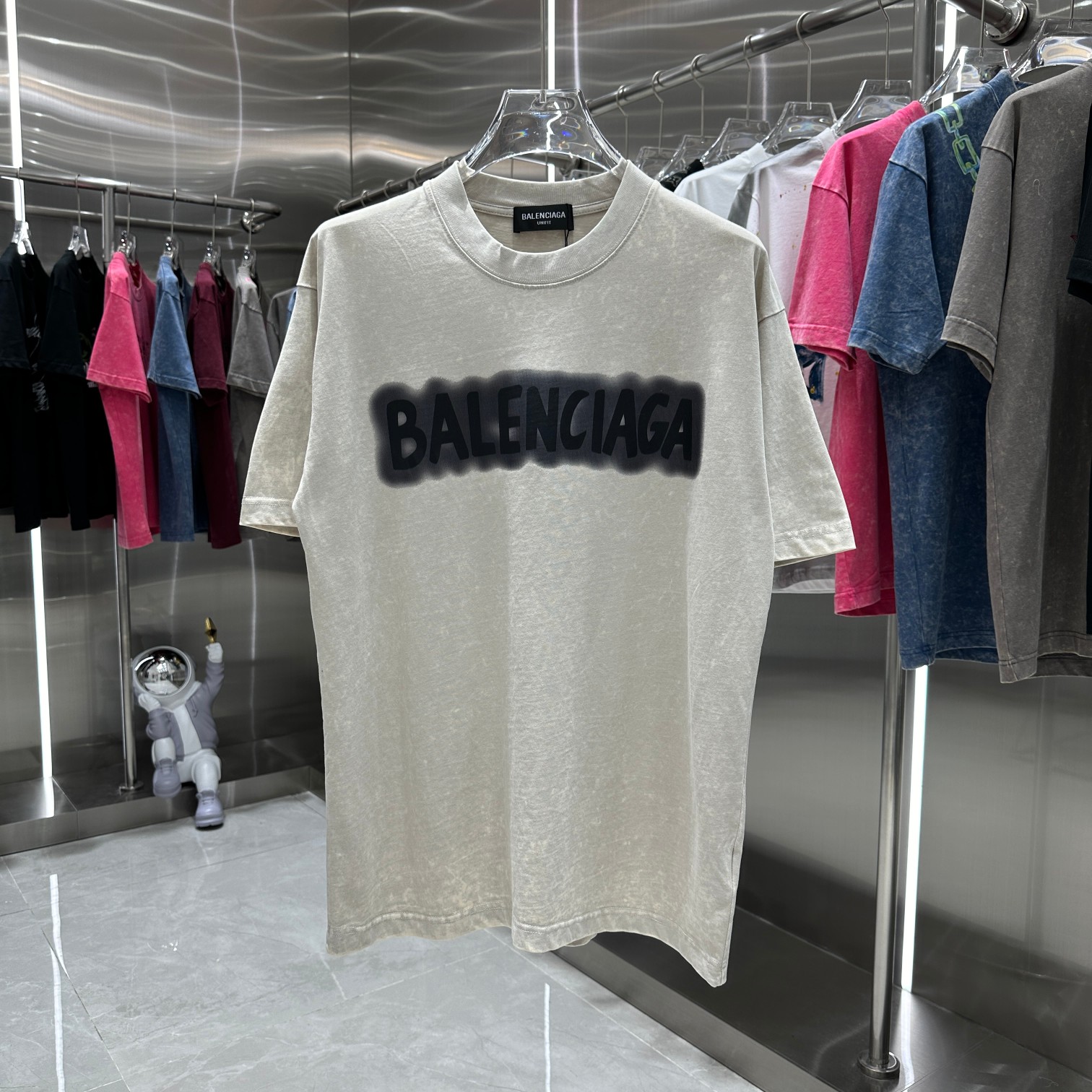 バレンシアガBALENCIAGA限定スーパーコピー半袖Tシャツコットンアンズ色柔らかい花柄レディースメンズ_1