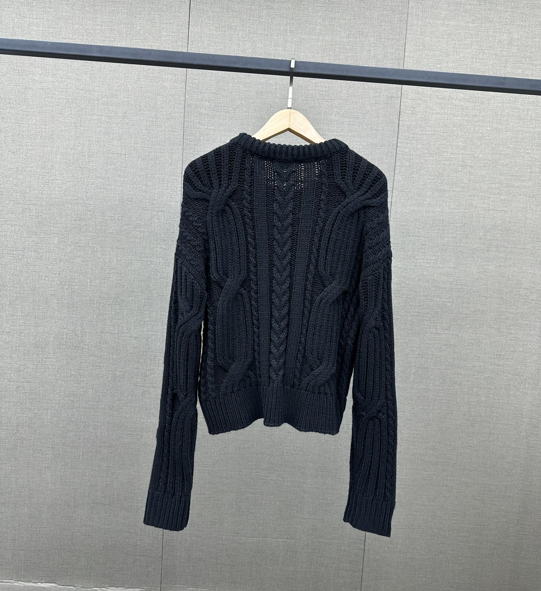 セリーヌ シャツ レディースｎ級品 大きなロゴ セーター トップス 純綿 暖かい シンプル ブラック_2
