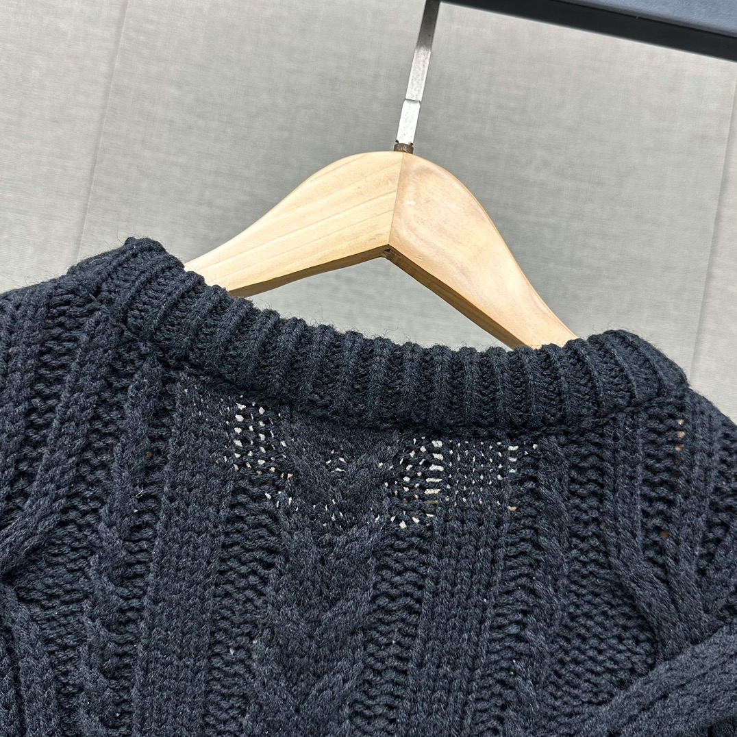 セリーヌ シャツ レディースｎ級品 大きなロゴ セーター トップス 純綿 暖かい シンプル ブラック_4