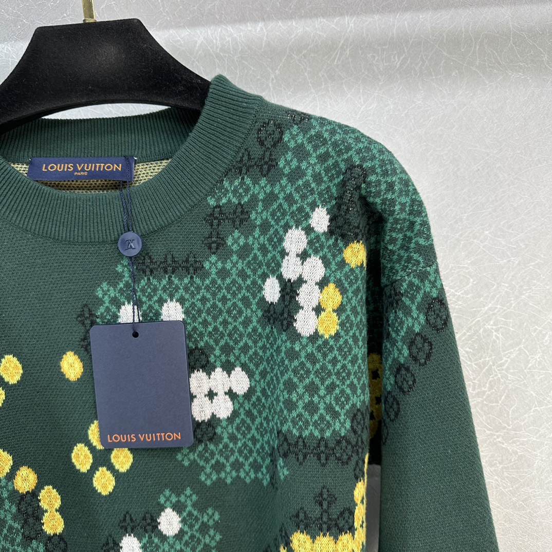 2023新登場のルイヴィトン長袖セーターn級品 編み上げのトップス  緑と黄色の配色が魅力的_2