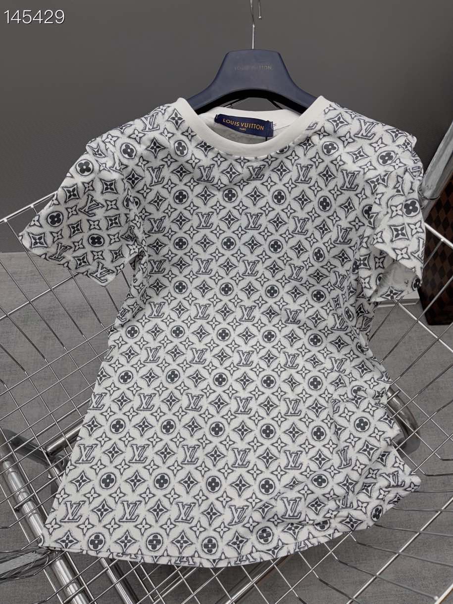 最新作ルイヴィトンロゴ半袖Ｔシャツ偽物　フルプリントのロゴ入り半袖Tシャツ_3