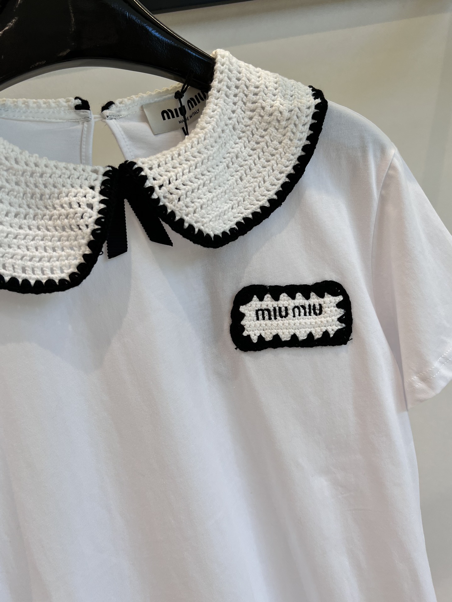 人気定番可愛いミュウミュウ白半袖偽物　新作Tシャツ　手編みの襟デザイン　_2