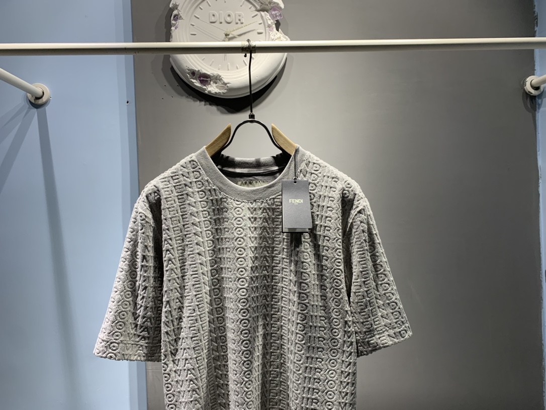 新作入荷格安フェンディニット半袖スーパーコピー Fendi by Marc Jacobs Tシャツ_2
