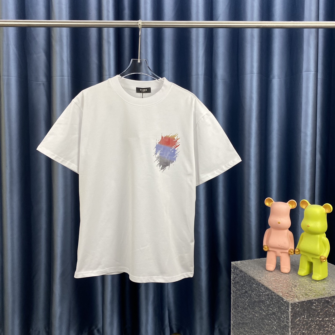 2023大人気メンズ フェンディtシャツコピー　ロゴプリント入り_1