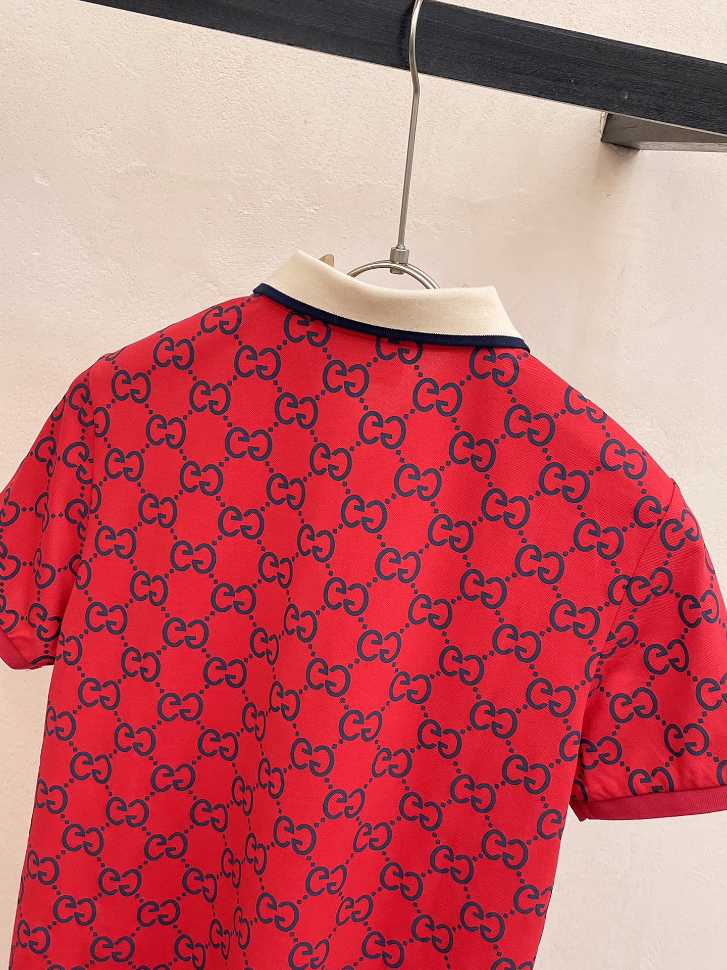 グッチGUCCI限定スーパーコピー半袖Tシャツコットンレッド柔らかい高級花柄ポロシャツ_3