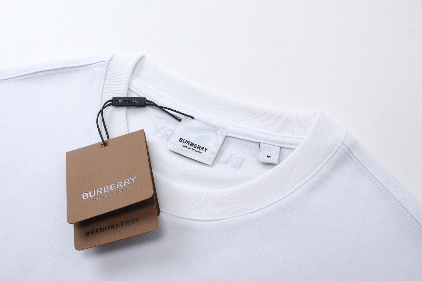 バーバリー BURBERRY限定 スーパーコピー 半袖 Tシャツ コットン ホワイト 柔らかい 高級 花柄_3