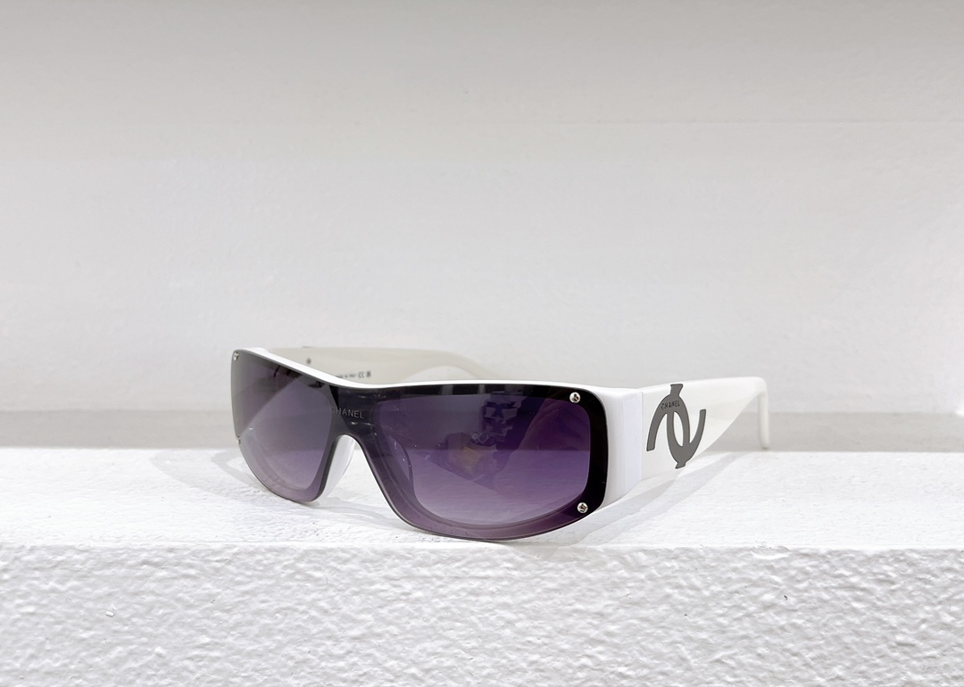 驚きの破格値人気のサングラス chaneln級品　CH5072_5