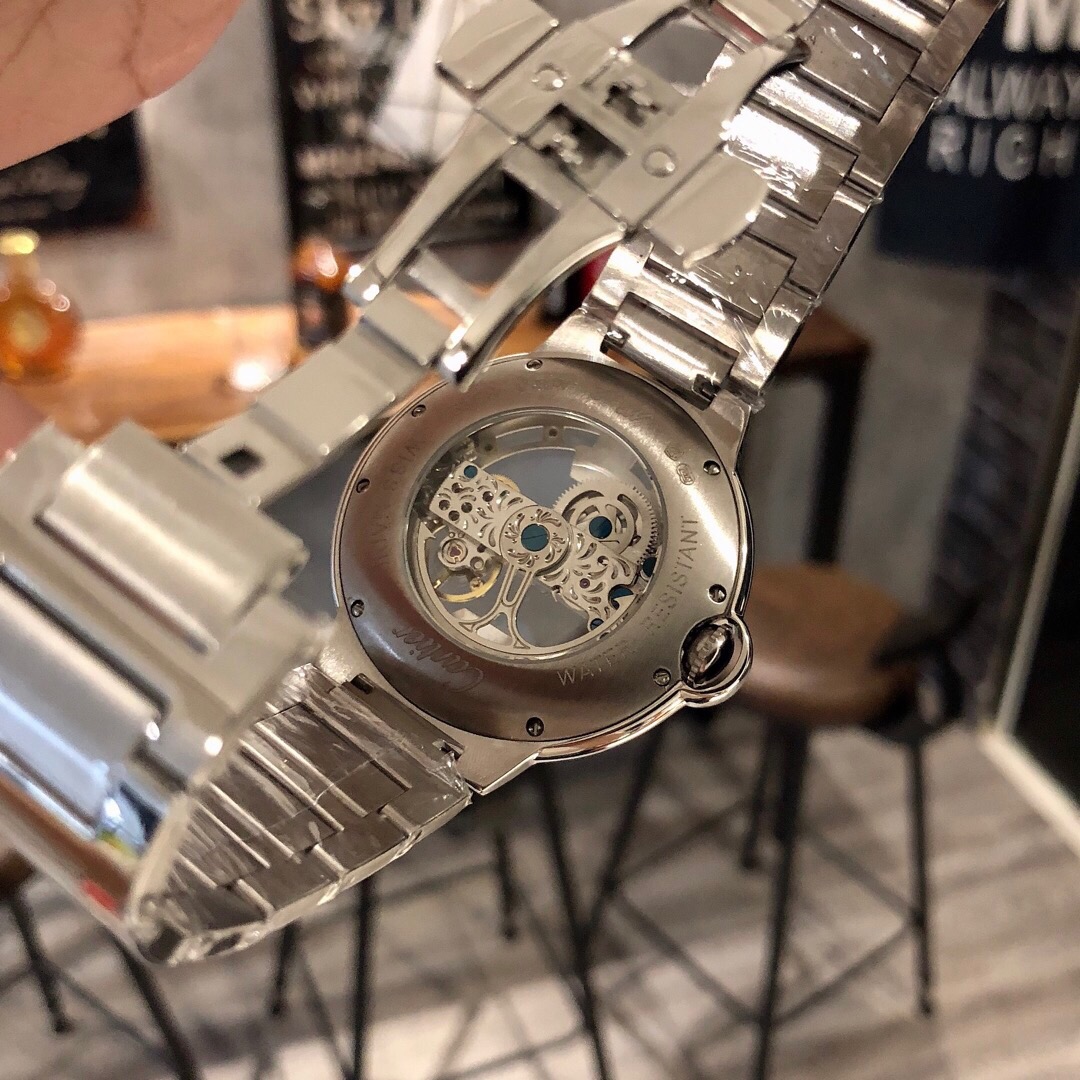 数量限定爆買いカルティエ時計 スーパーコピー　2針　紳士の風格　_5