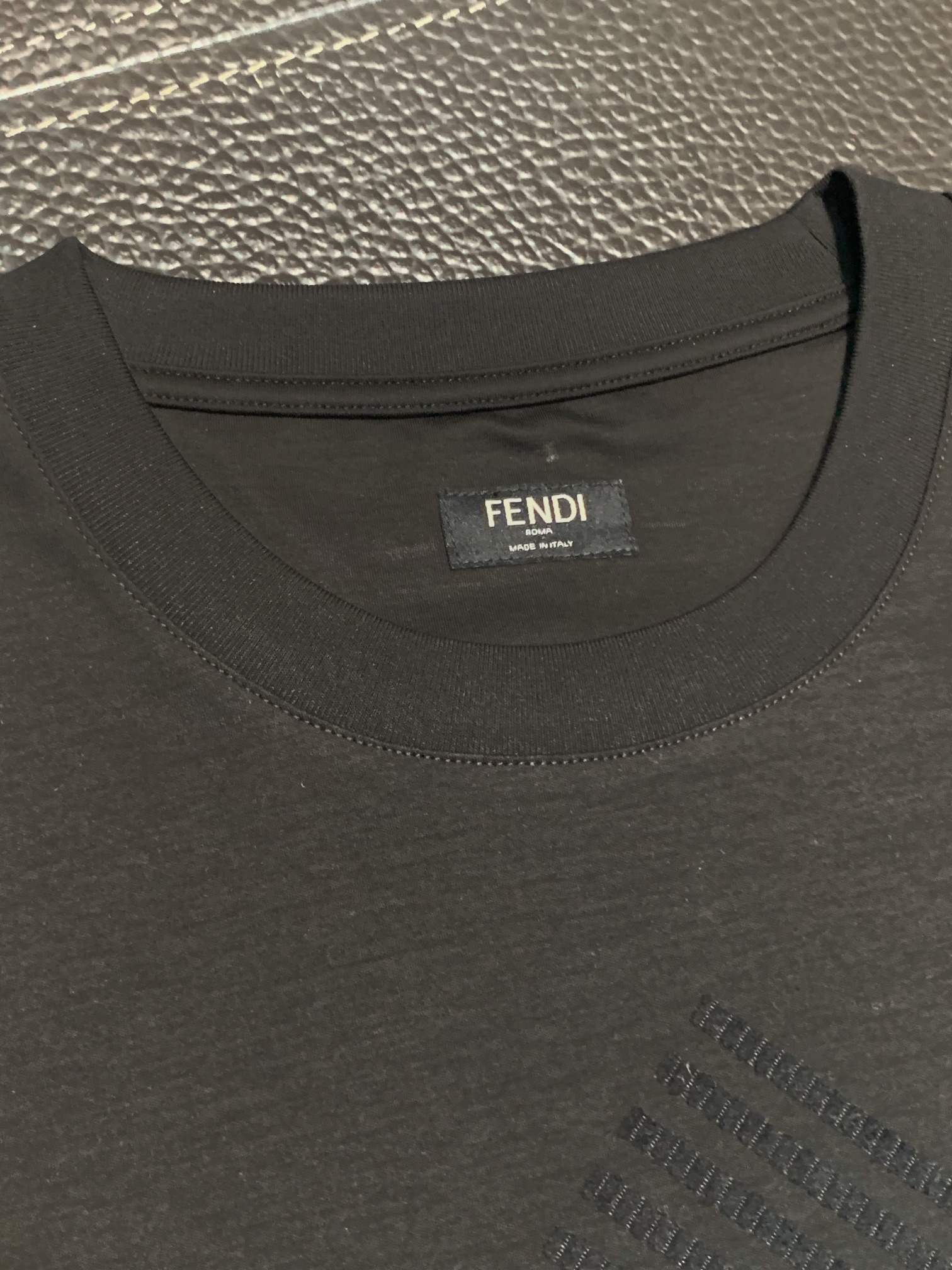 フェンディ FENDI限定 スーパーコピー 半袖 Tシャツ コットン ブラック 柔らかい 高級 花柄_2