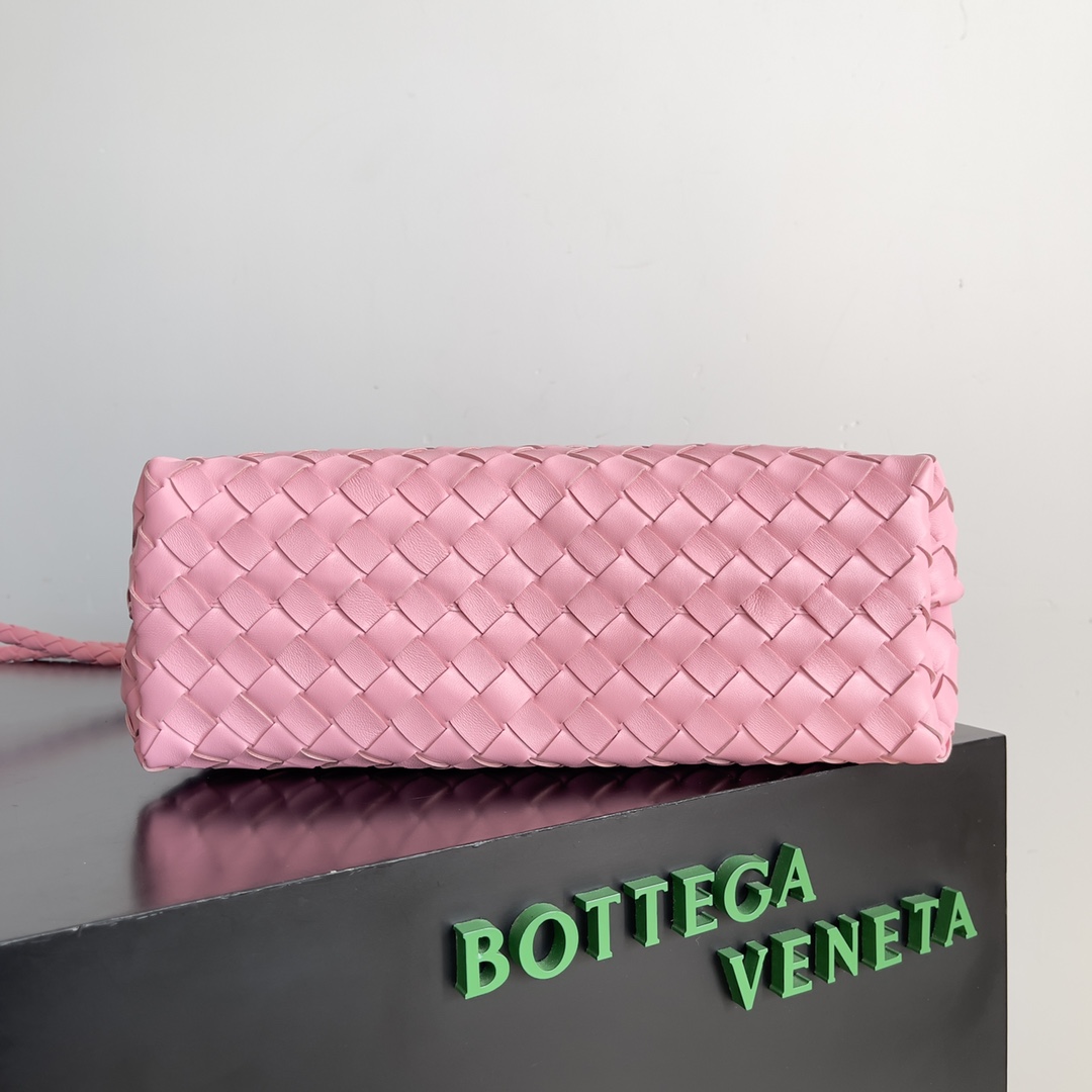ボッテガヴェネタ 定番人気物 コピー バッグ レザー ピンク 軽量 ショルダーバッグ 大容量_3