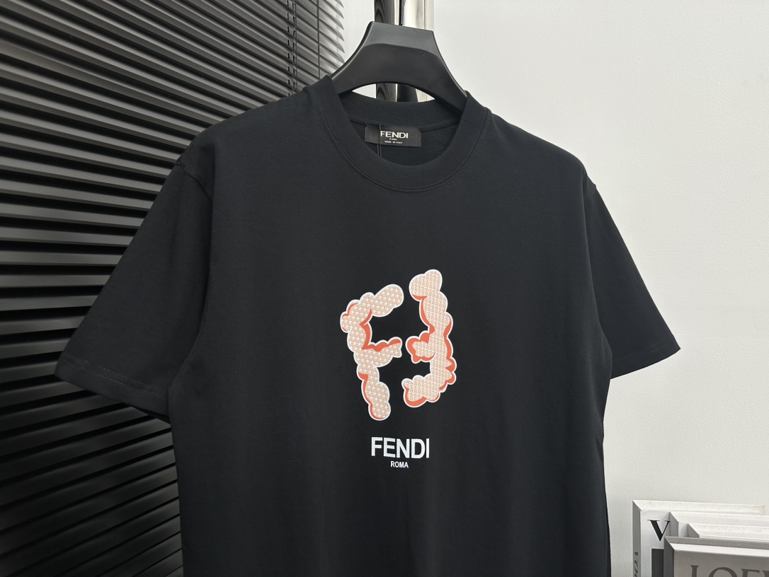 フェンディ 激安通販 スーパーコピー 半袖 Tシャツ コットン ブラック 柔らかい 高級 花柄_3