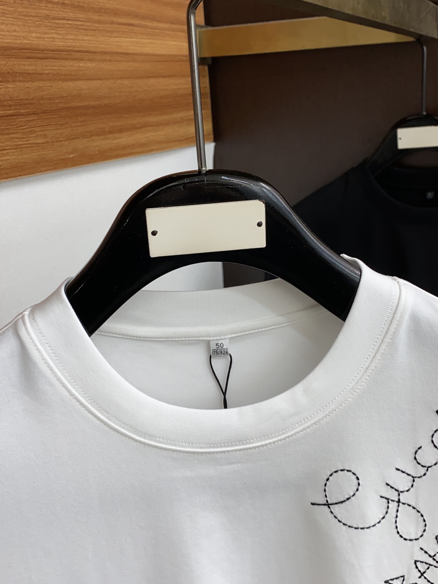 驚きの破格値 人気のバレンシアガ　サイズ感　tシャツ n級品 素材 良いフィット感_3