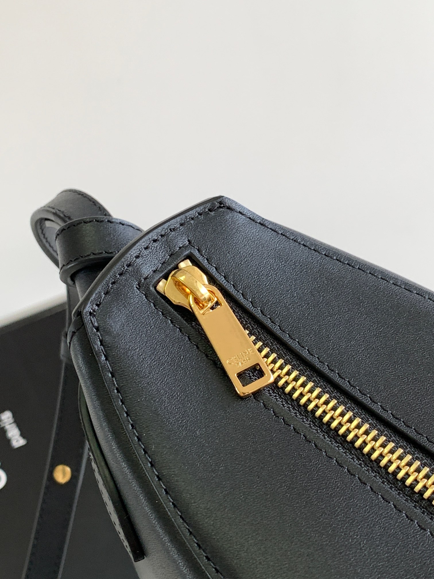 存在感のある　セリーヌ　バッグ 公式n級品　高品質の本革素材　手触りが柔らかく_5