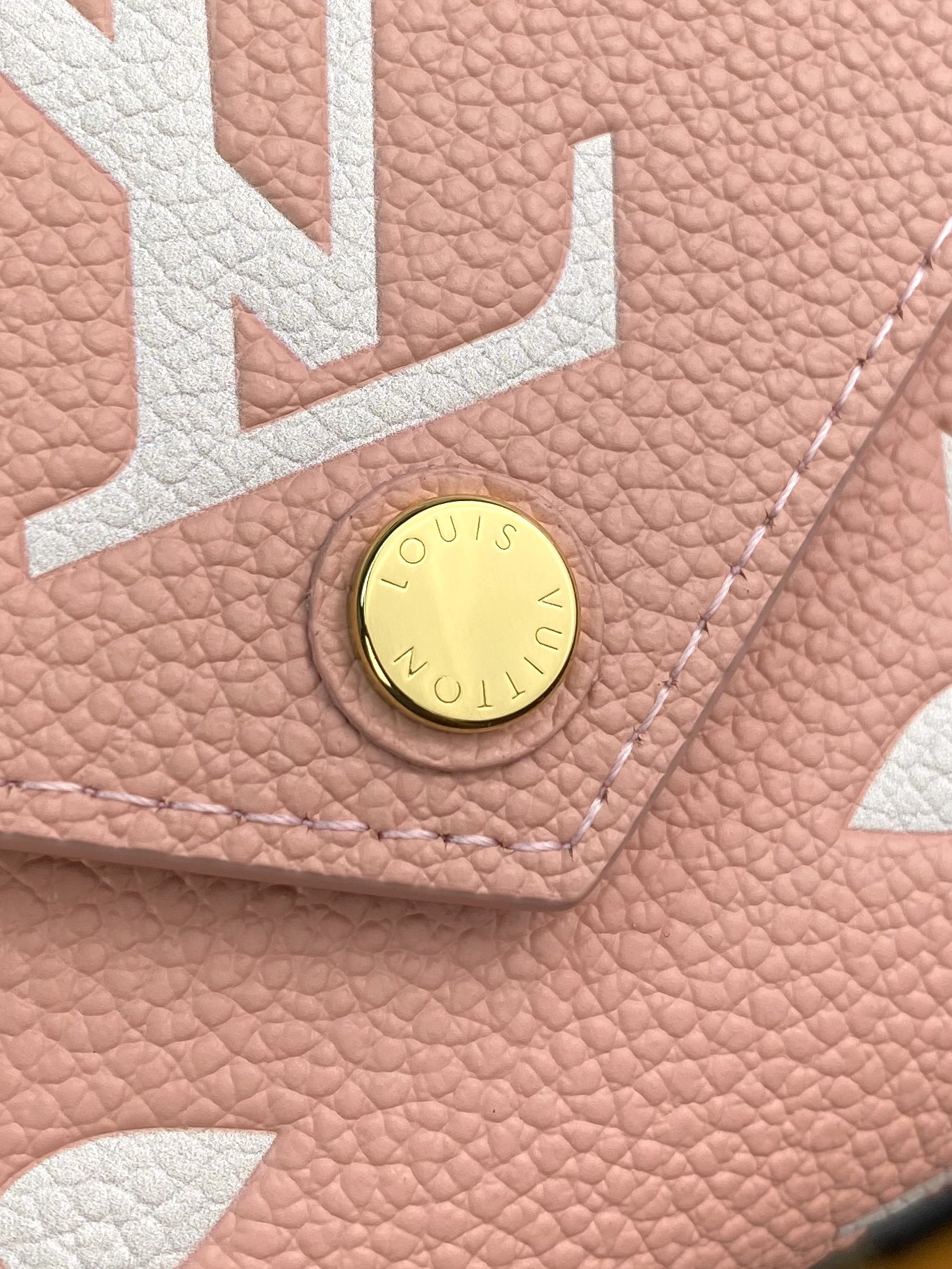 最新作 人気定番 爆買いルイウ ゙ィトン 財布偽物  柔らかなモノグラム  美しい配色_7