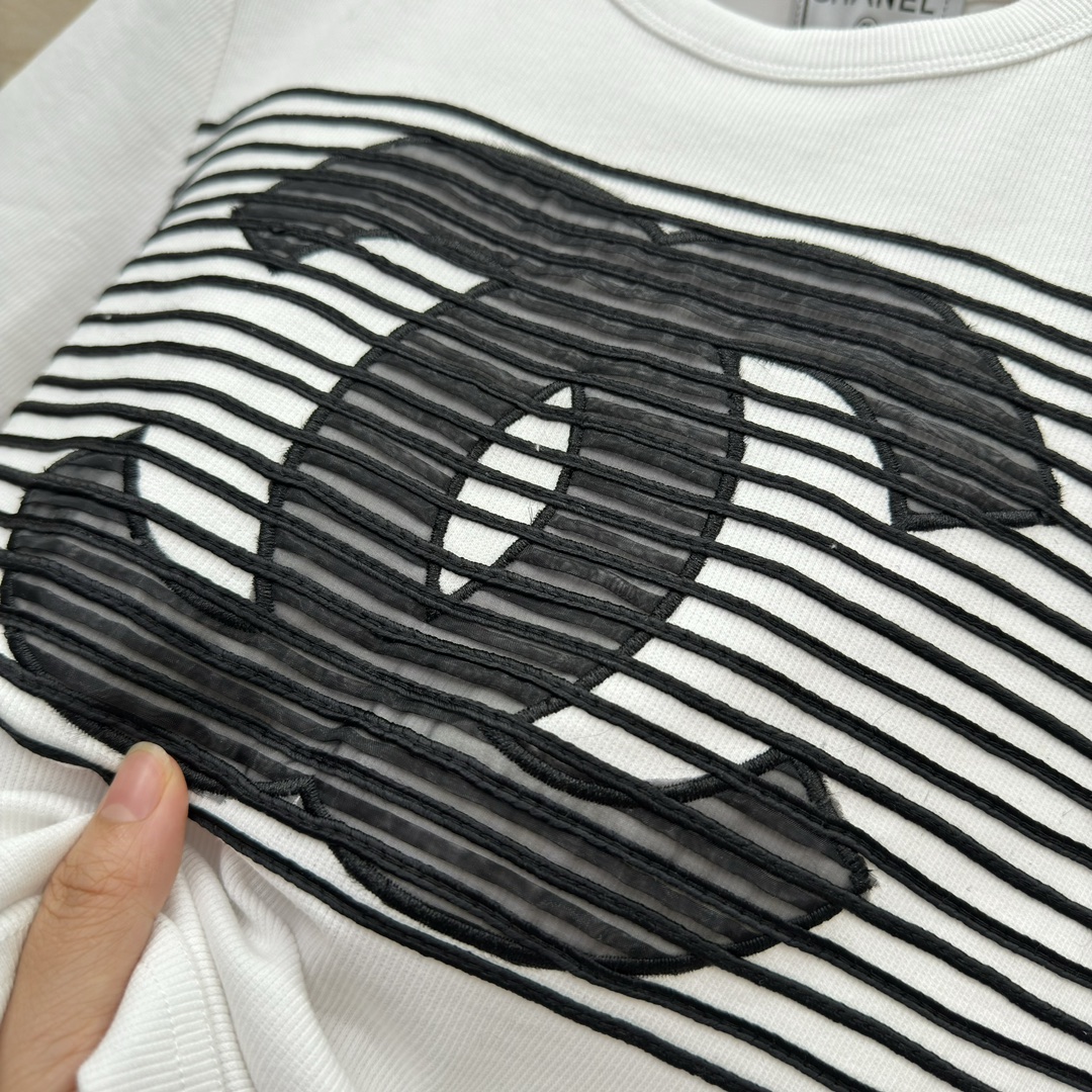 限定セール 低価おしゃれ半袖tシャツ 偽物刺繍入り ダブルC メッシュロゴ トップス_5