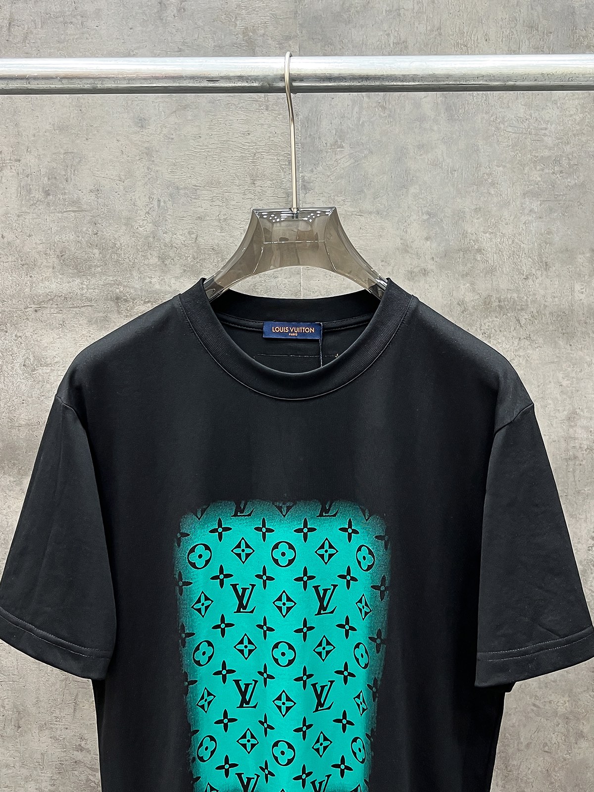 2023新登場のレディース ルイヴィトン tシャツn級品 クラシック モノグラム柄 耐久性も抜群_2