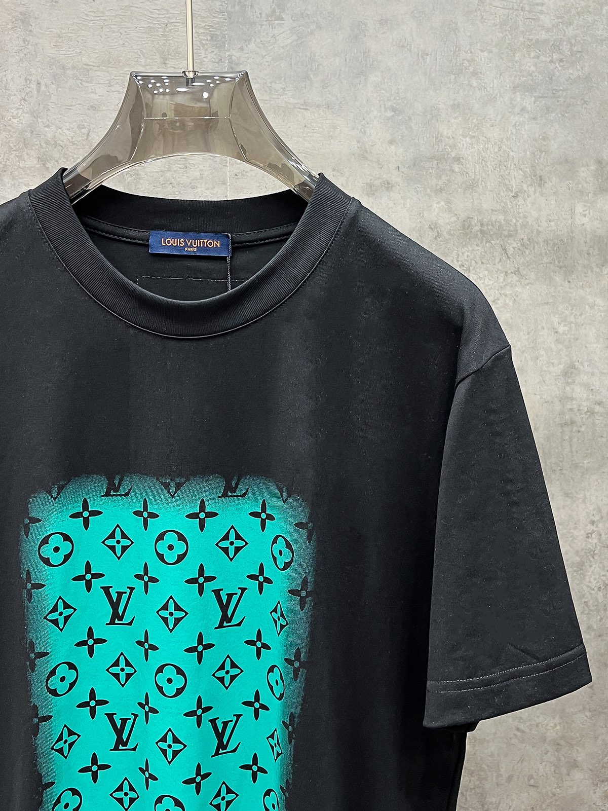 2023新登場のレディース ルイヴィトン tシャツn級品 クラシック モノグラム柄 耐久性も抜群_3