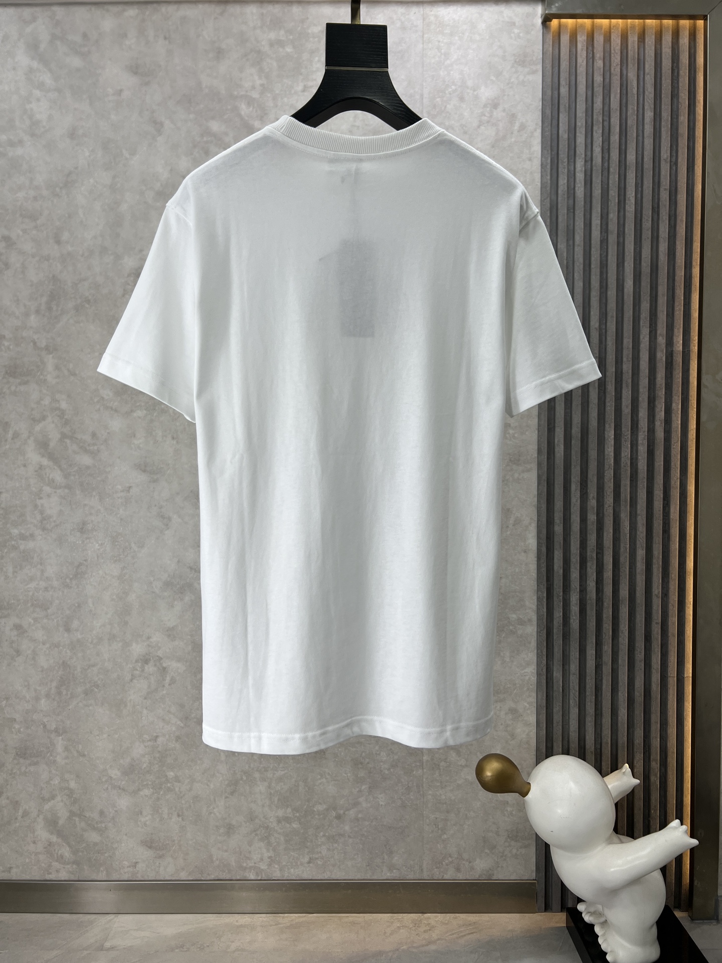 人気セールディオールtシャツスーパーコピー 上質な素材 幅広いスタイルにマッチ_2