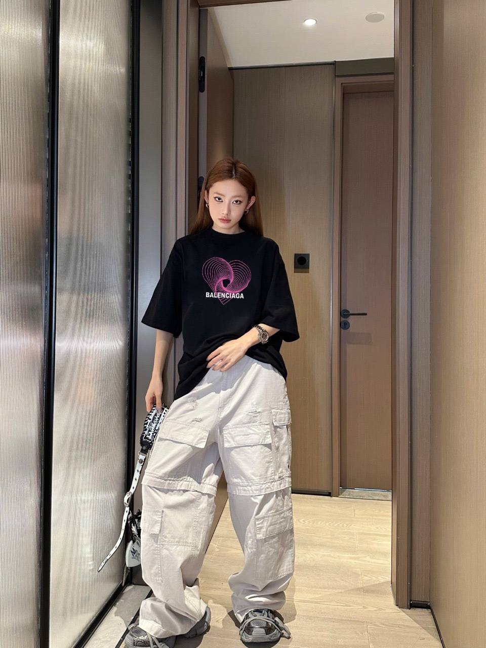 お洒落 人気 定番 可愛いバレンシアガ イメージtシャツ偽物 柔らかいコットン生地 モード感_3