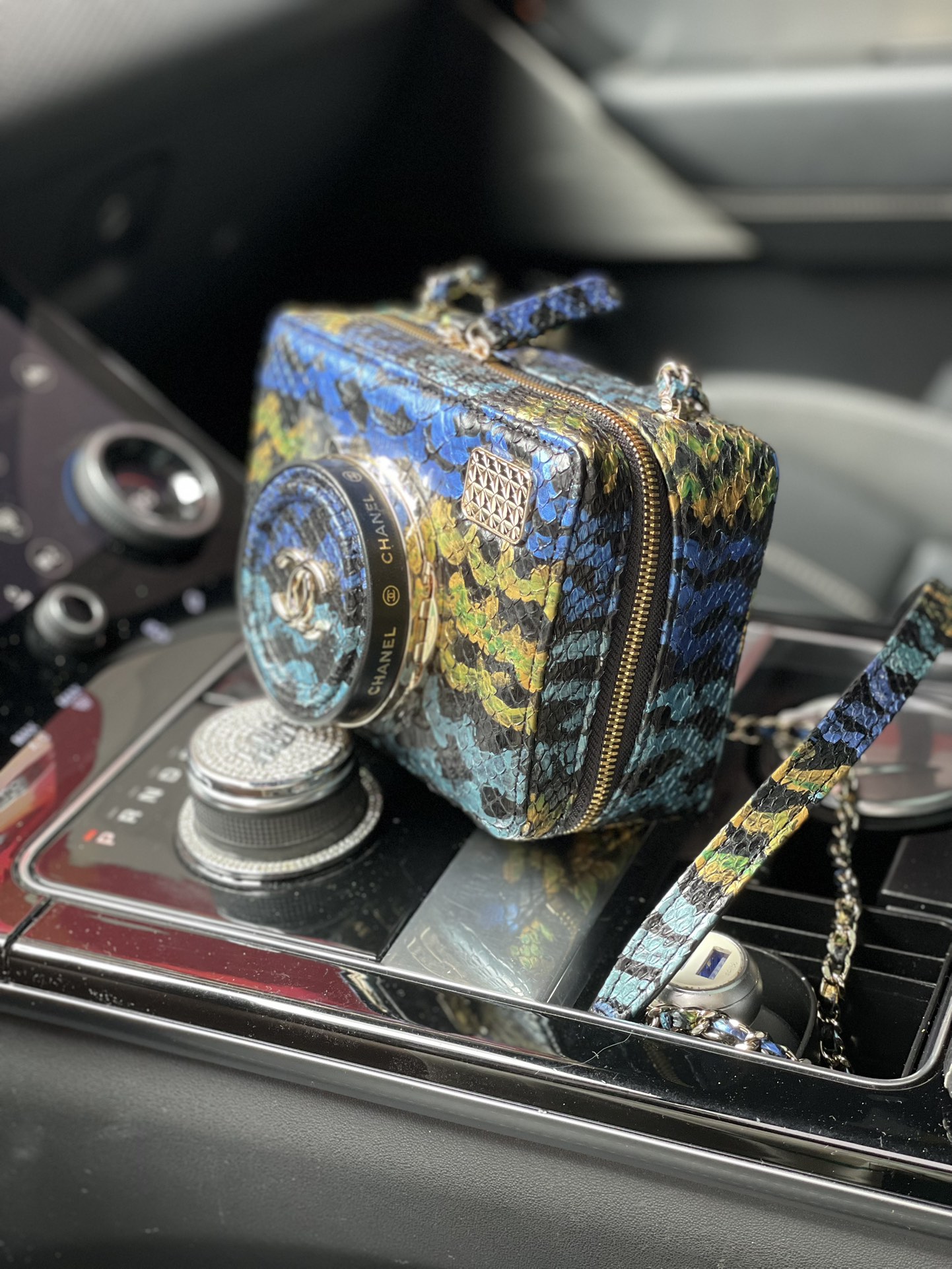 オシャレにお得 100%新品シャネルバッグ n級品 金属製のレンズカバー  カメラバッグ_6