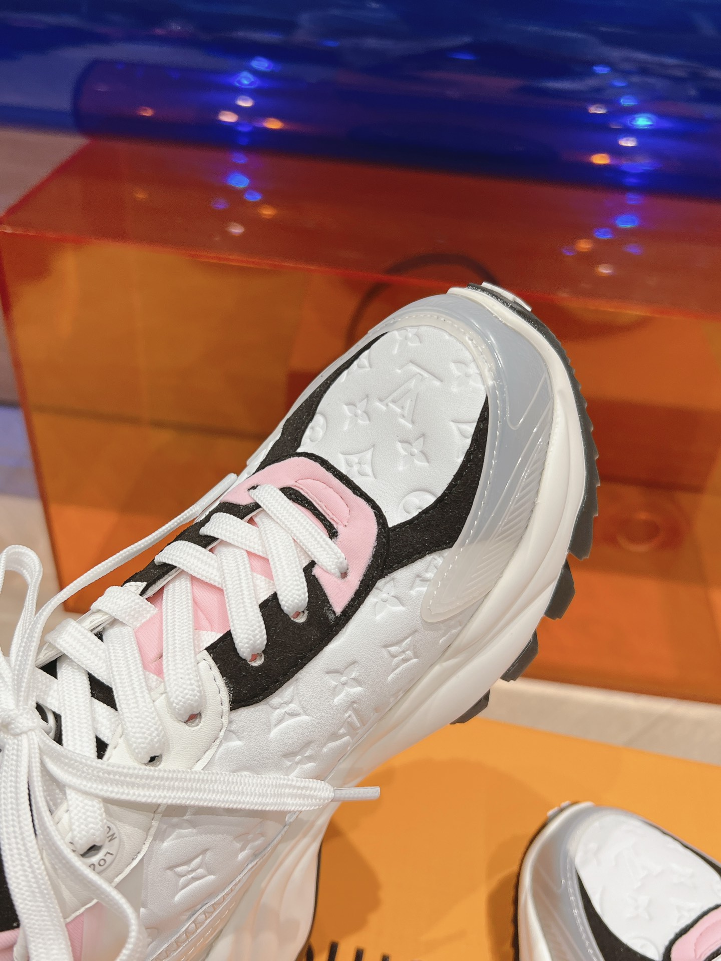 数量限定 得価ルイヴィトンサイズ感シューズコピー Run55スポーツシューズ TPU複合ソール_6