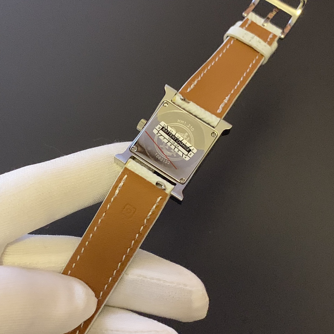 新作到着!!  オシャレエルメス時計コピー Heure H ステンレススチールウォッチ 人気高い_5