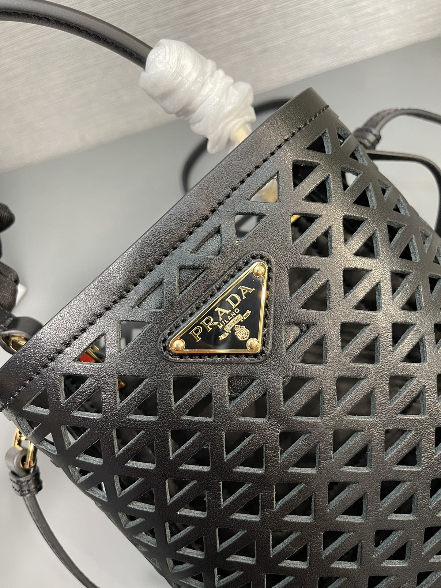 限定セール低価プラダバッグ偽物 バケットバッグ 大容量 実用的_4