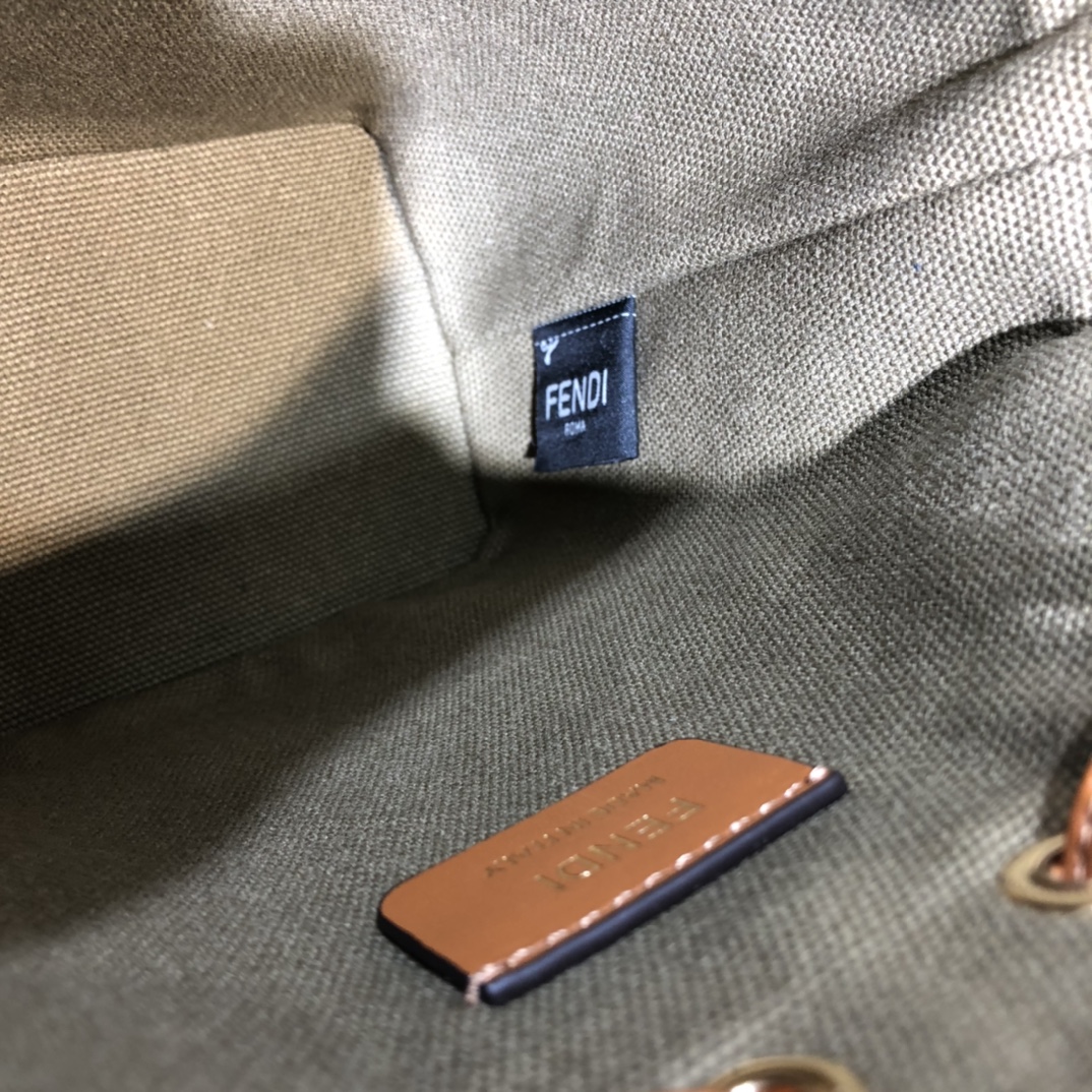 芸能人愛用 高級感ある通勤バッグ フェンディコピー2020年の人気代表作 デニム刺繍_7