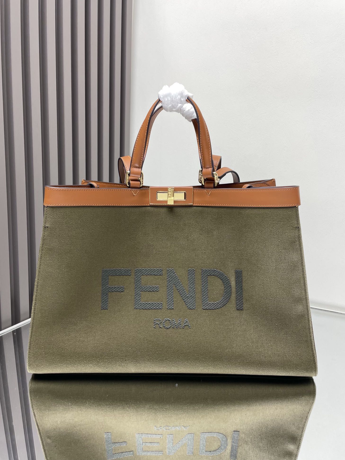 春夏 特集 フェンディ かばんn級品ミニショルダーバッグ キャンバス素材_1